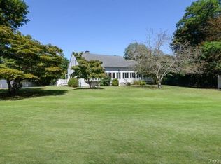 13 W End Ave, East Quogue, NY 11942
