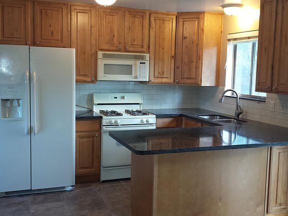 2nd image of 1096 E Bell Canyon Dr