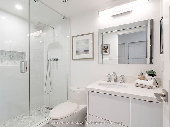 3rd image of 1048 Broadview Ave #1802