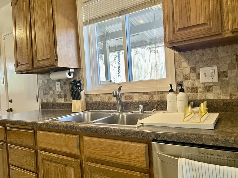 116 E Campus View Dr — Photo 10