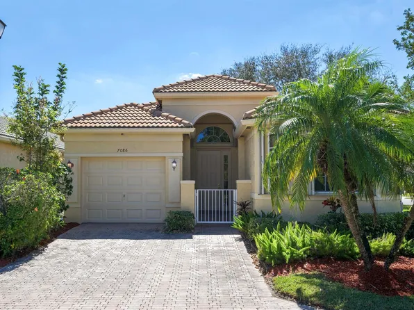7086 Del Corso Ln, Delray Beach, FL 33446