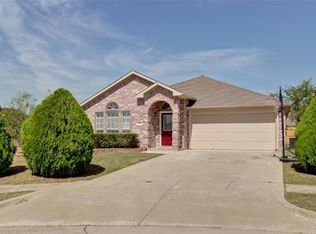 2139 Waterfield Ct, Grand Prairie, TX 75052