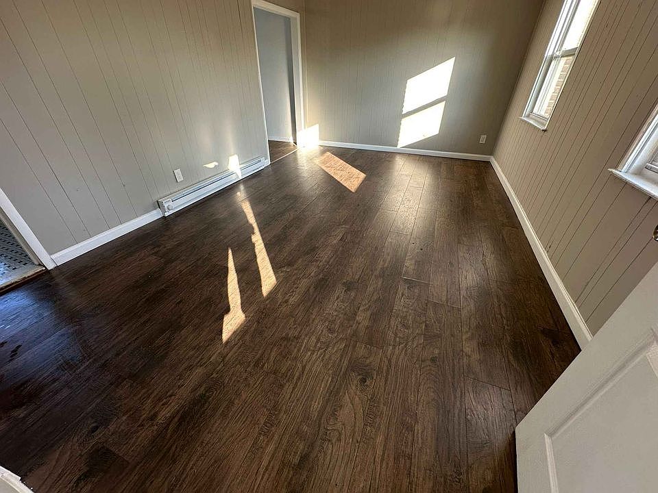 2nd image of 622 Maude Ave Floor 2
