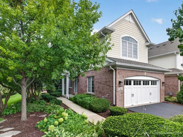 790 Parkview Ct, Glen Ellyn, IL 60137