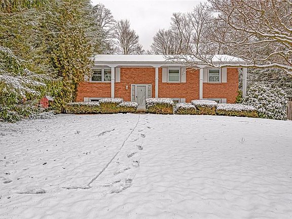 2nd image of 3103 Attleboro Pl