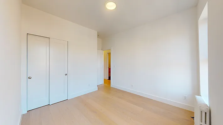 Rented by Bond New York | media 25