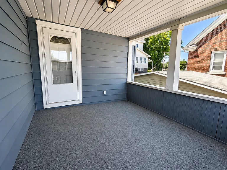 302 Caroline Ave — Photo 9