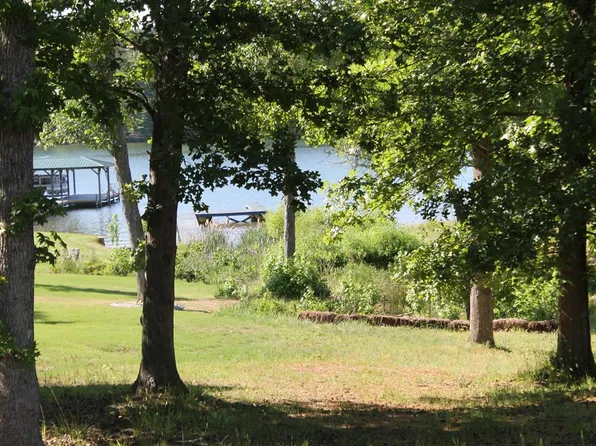 220 Gardenia Dr, Ninety Six, SC 29666