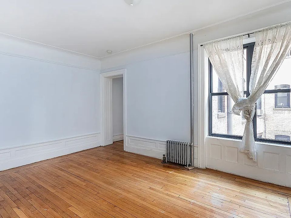 1st image of 623 W 207th St APT 24
