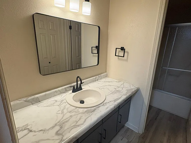 108 N Market St #9 — Photo 6
