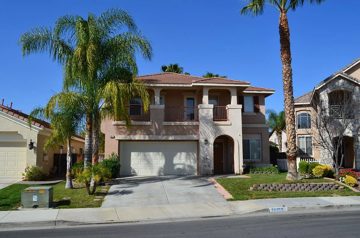 5 bed, 3066 sqft, $3,250 — Photo 1