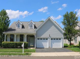 82 Labaw Dr, Cranbury, NJ 08512