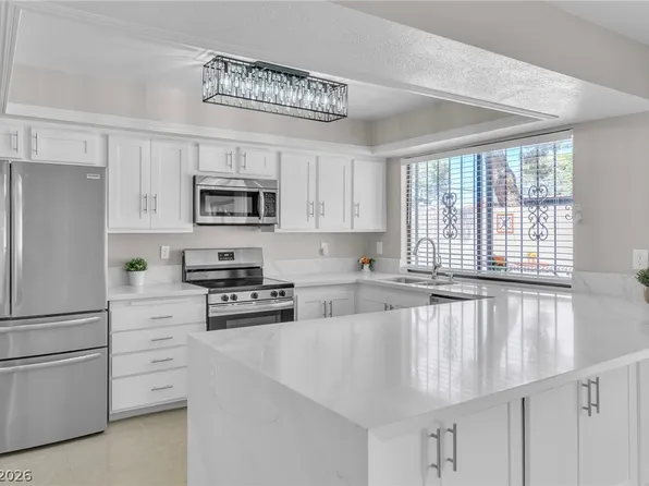 4214 Whippoorwill Cir, Las Vegas, NV 89121
