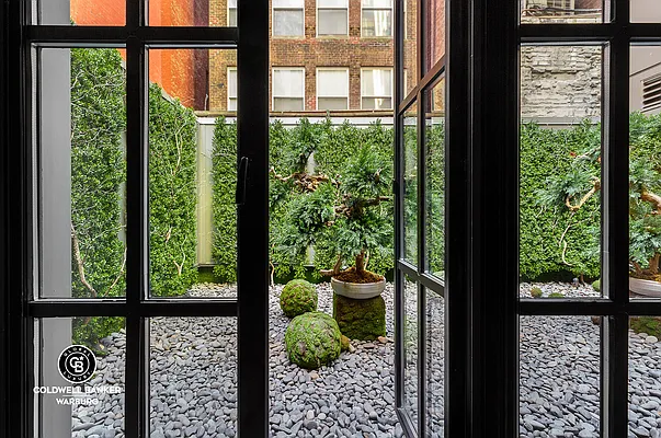 Sold by Coldwell Banker Warburg | media 11