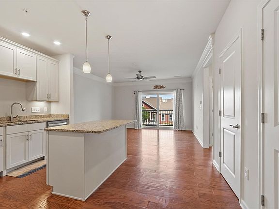 3rd image of 2 Francis Dr #203