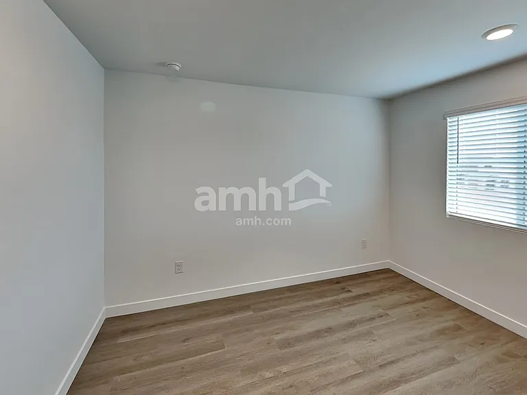 6041 W Calle Palmitas — Photo 10