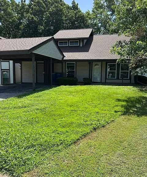 446 Down Hill Dr — Photo 1