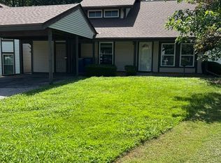 446 Down Hill Dr, Ballwin, MO 63021