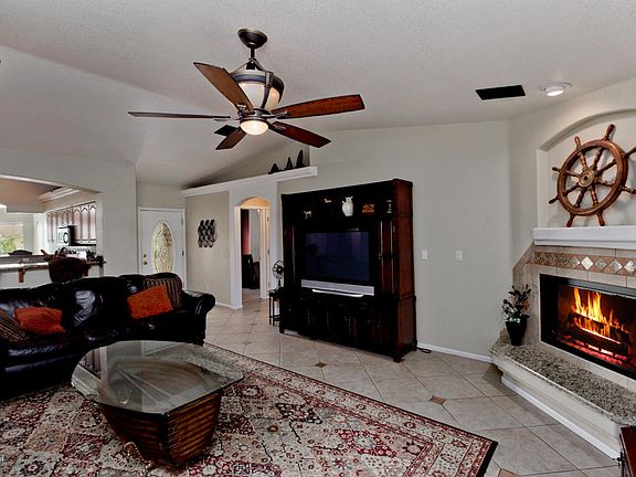 5th image of 2175 Smoketree Ave N