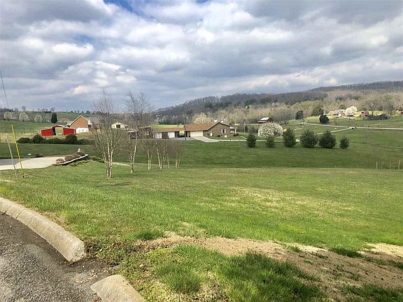 3rd image of 1904 Creekside Cir