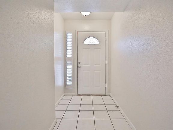 2nd image of 5005 Georgi Ln APT 199