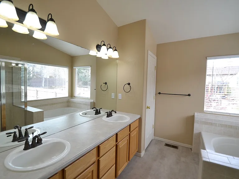 3885 Cherry Plum Dr — Photo 14