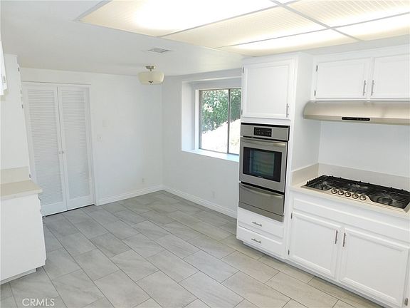 5th image of 2346 Sarandi Grande Dr