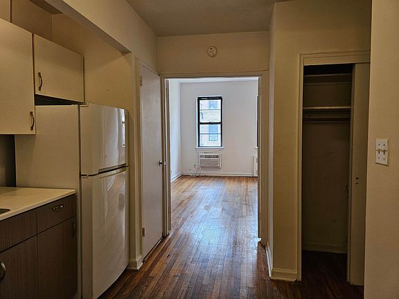 5th image of 217 E 89th St APT 3A