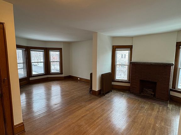3rd image of 6 Granger Pl #4