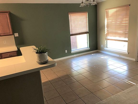 5th image of 2709 Gabriel Dr