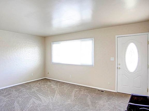 5th image of 2034 Rockdell Dr