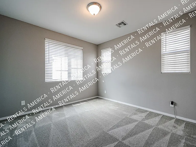 2751 S Balsam Dr — Photo 35
