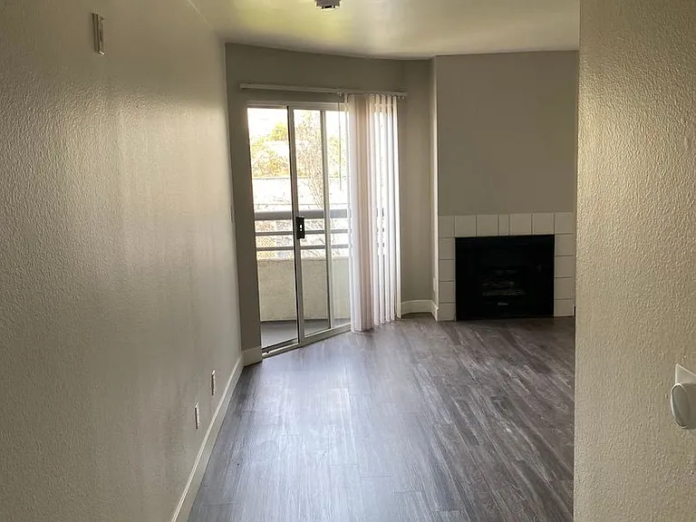 1250 N. June St. Los Angeles CA 90038 — Photo 13
