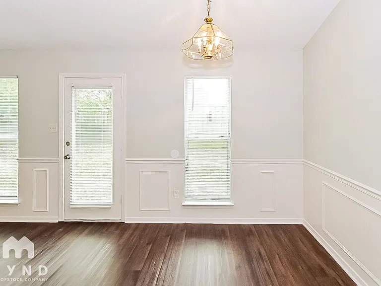 3405 Laurelwood St — Photo 9