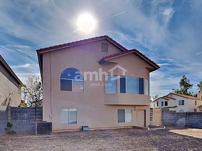 1410 E Mineral Rd — Photo 24