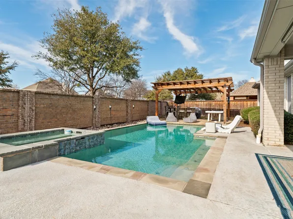 6711 Falcon Crest Ln, Sachse, TX 75048
