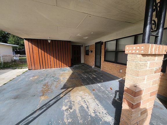 5th image of 10906 Regency Dr
