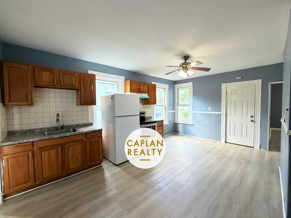 2 bed, $1,700 — Photo 3