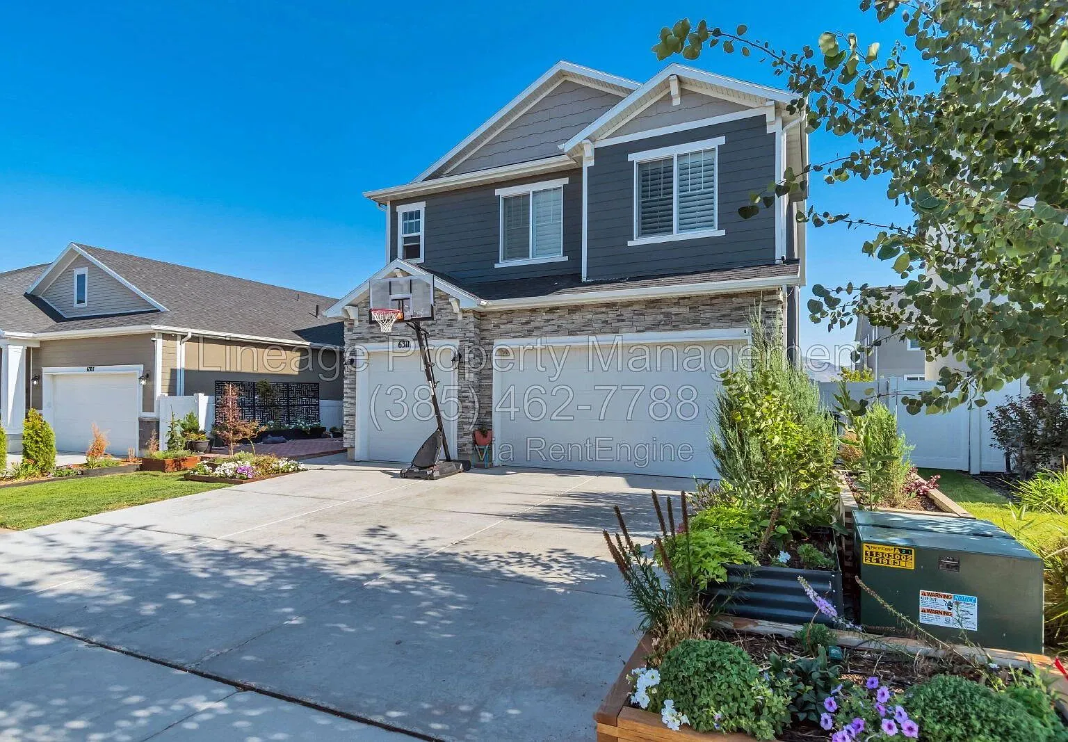 4 bed, 4.0 bath, 3200 sqft, $3,400 — Photo 1