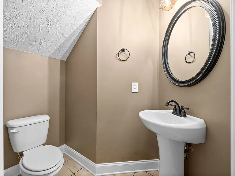 1170 Dygert Ct — Photo 11
