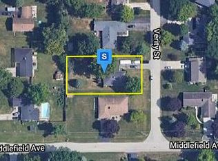 819 Verity St, Aurora, IL 60506