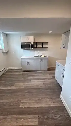 2 bed, 1.0 bath, 700 sqft, $1,400 — Photo 1