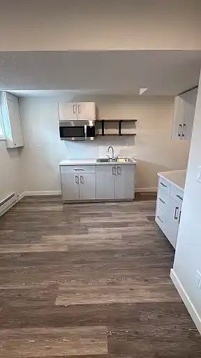 1st image of 4928 59th St #1B