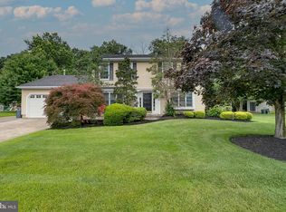 14 Elsinore Dr, Hainesport, NJ 08036