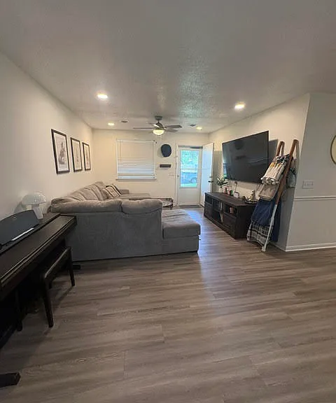 114 Enterprise St — Photo 5