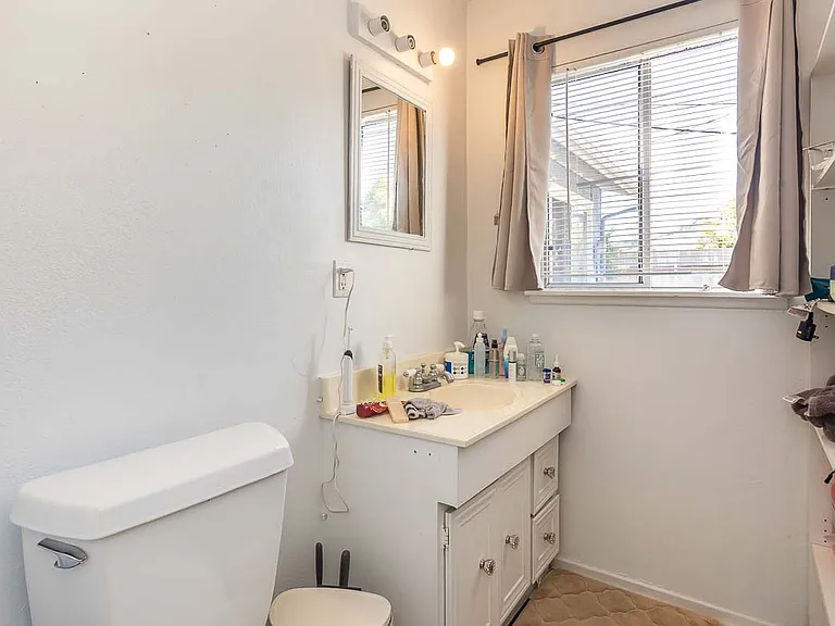 512 Dartmouth Dr — Photo 8