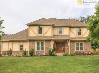 12215 Cherokee St, Leawood, KS 66209