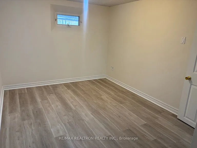 431 Oceanside Ave #A — Photo 11