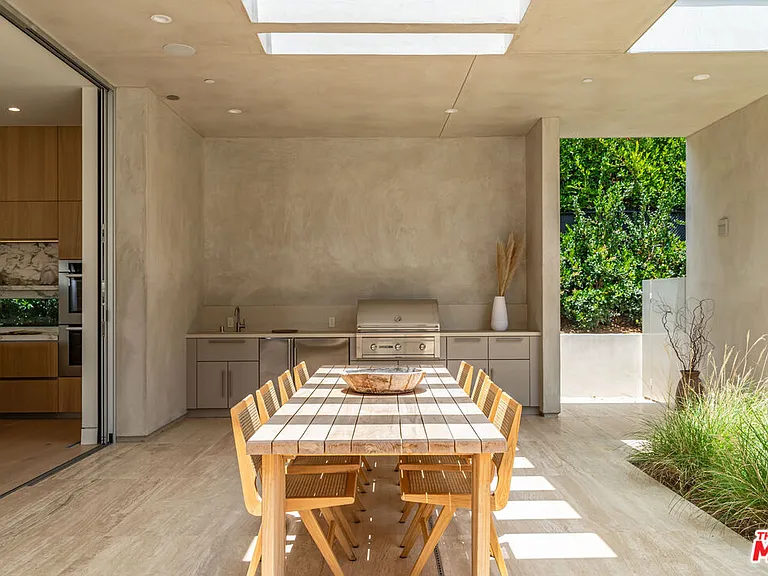 634 Moreno Ave — Photo 12