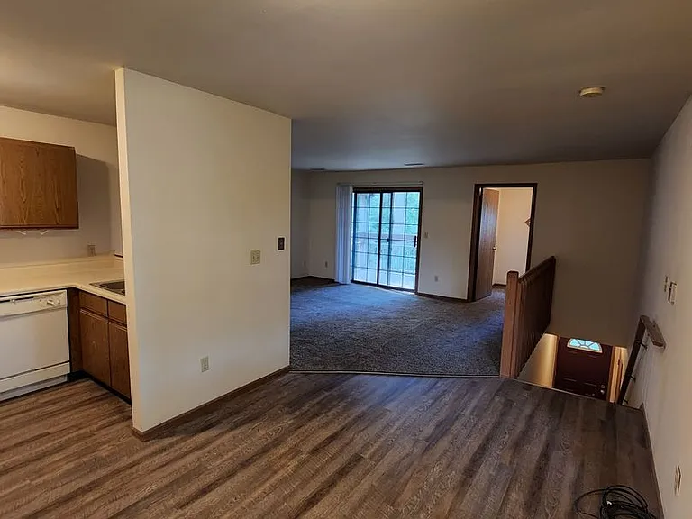 Badger Place Apartments — Photo 1
